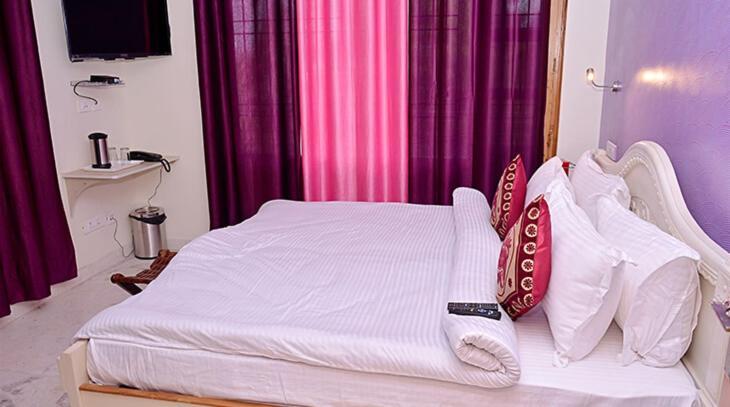 Ellays Dream Resort Kasauli Exterior photo