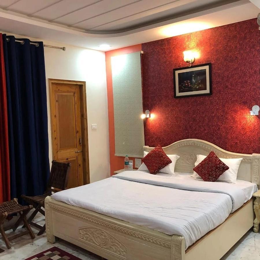 Ellays Dream Resort Kasauli Exterior photo